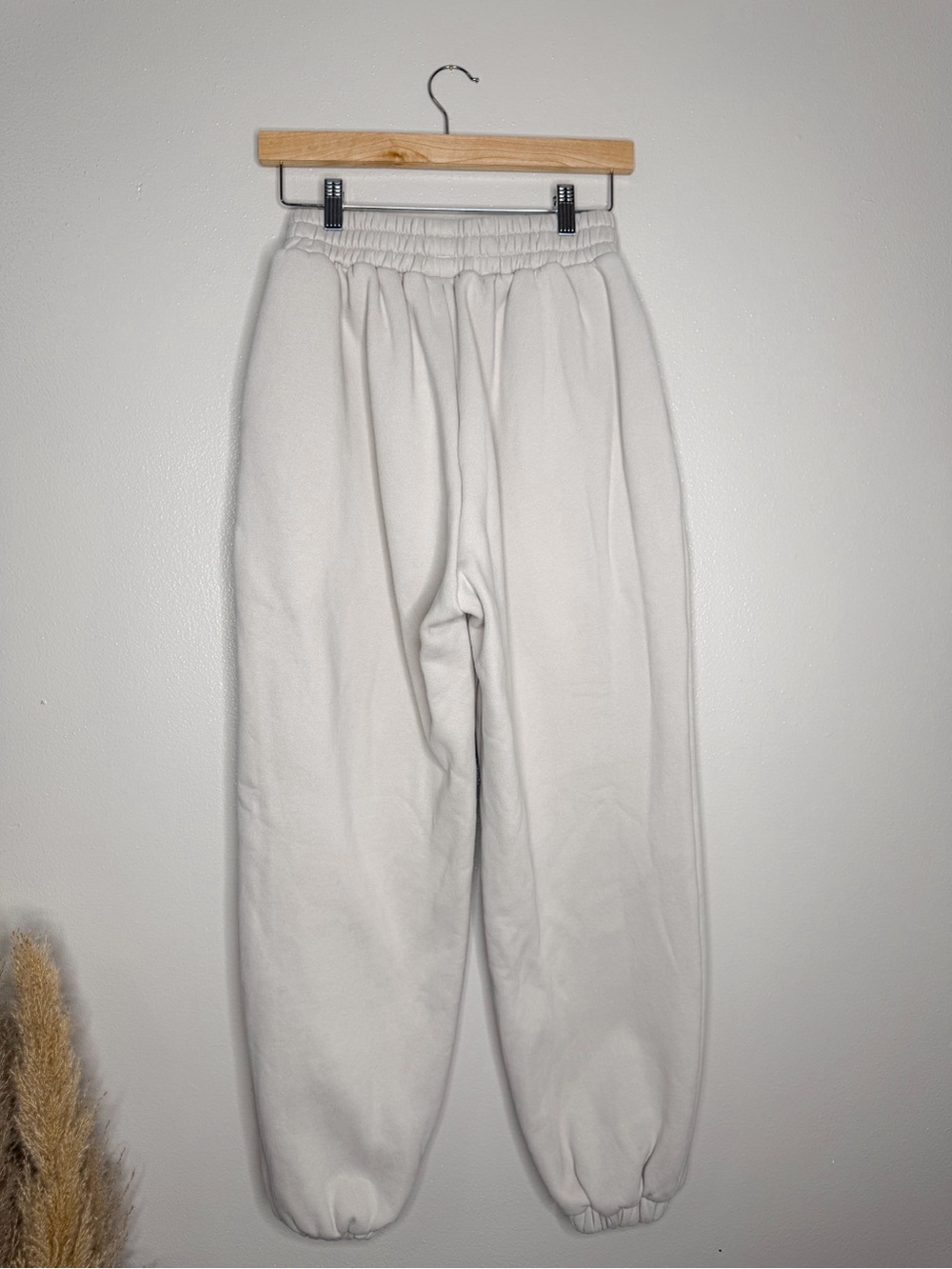 Comfrt | Tranquil Sweatpants, Medium, Cotton Color, like new - Picture 5 of 13